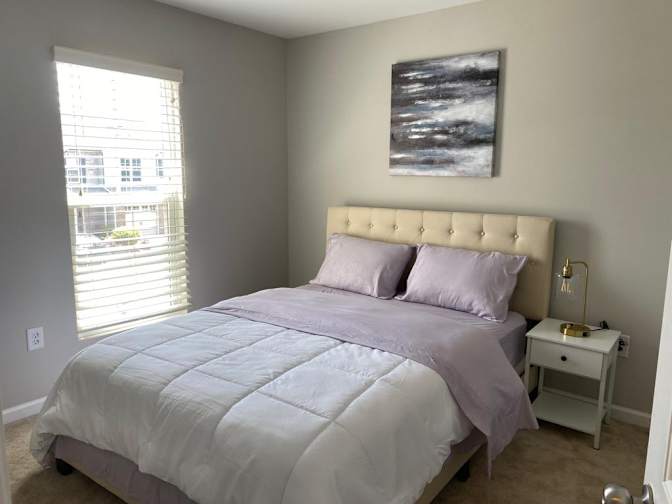 Alcove Rooms's room