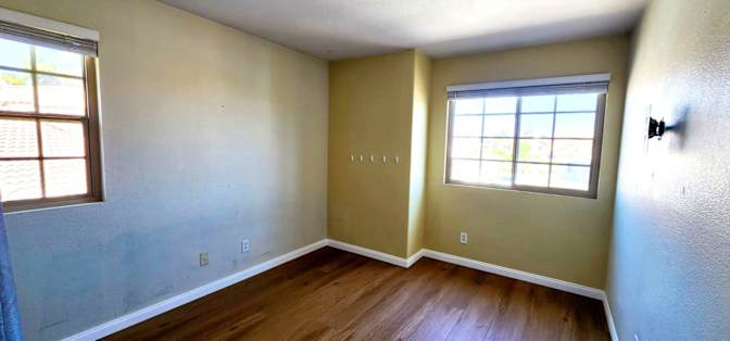 SOM B.'s room