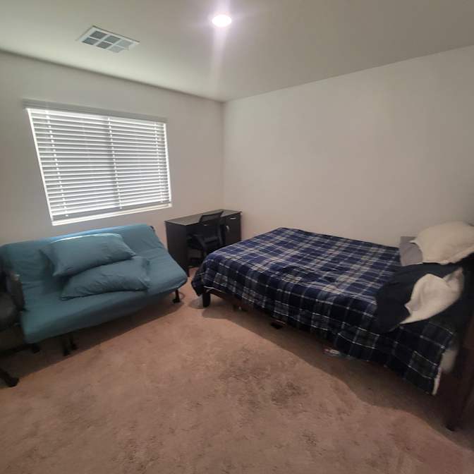 scott anderson's room