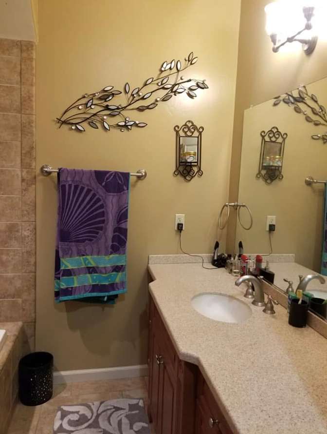 Darin's room