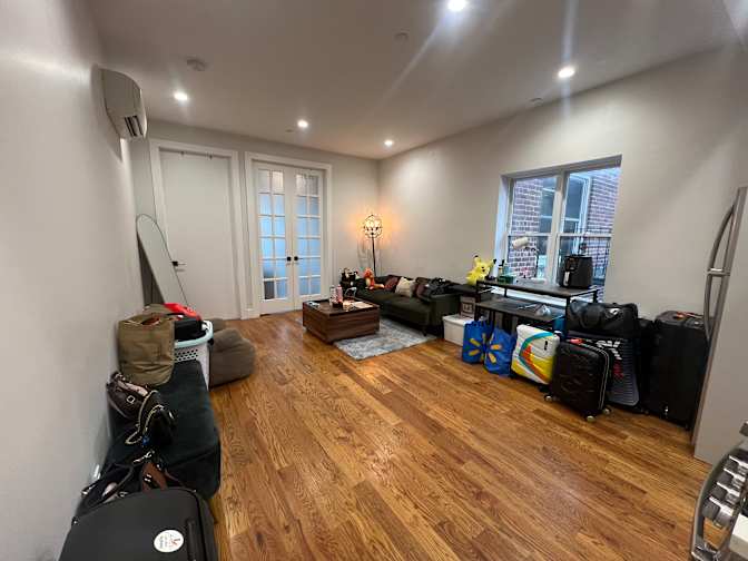 Jenisha's room