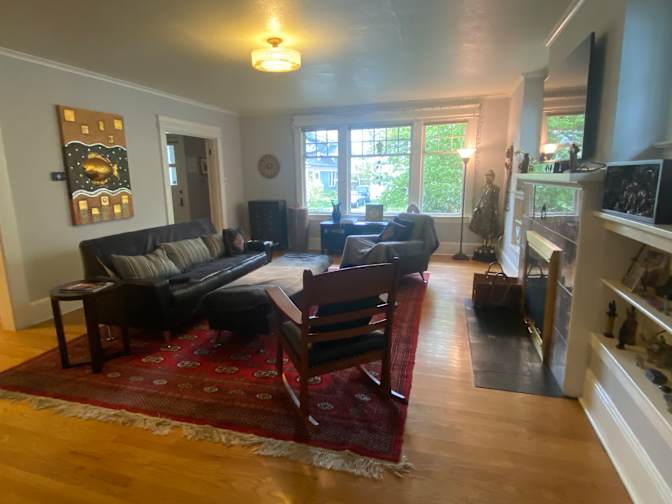 Glen's room