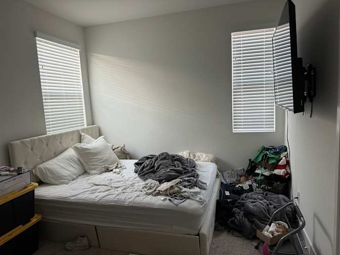Alexis's room