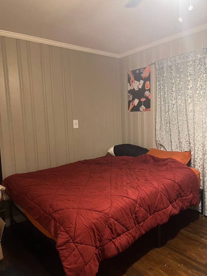 Tara M's room