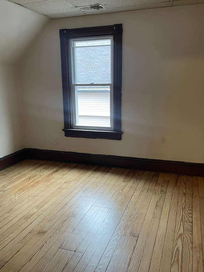 Lorena's room