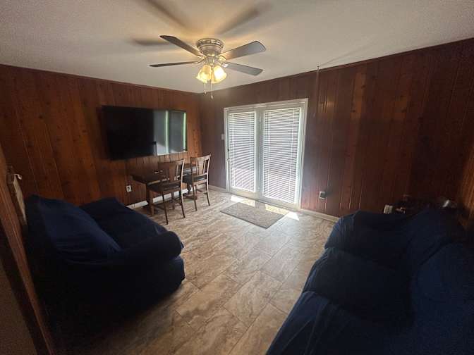 Thomas's room