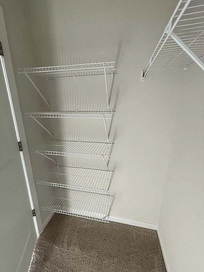 Alcove Rooms's room