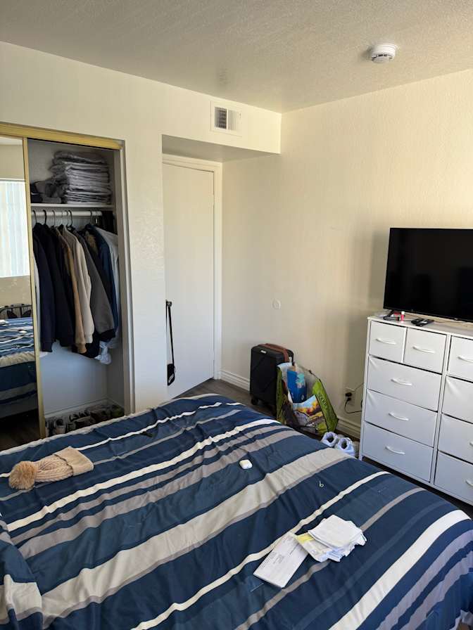 Darryl's room