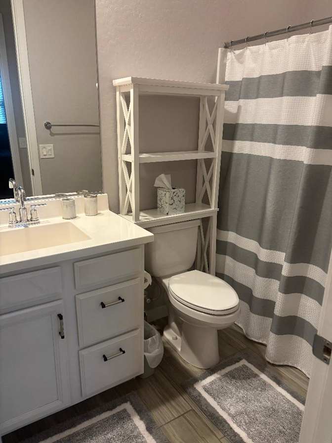 Tom's room