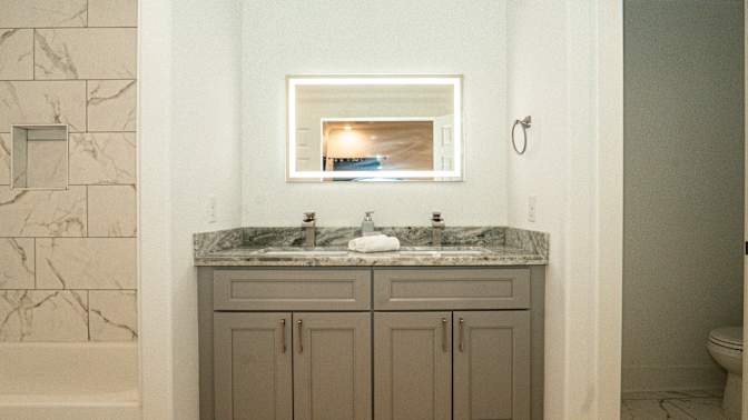 Koaleh Homes's room