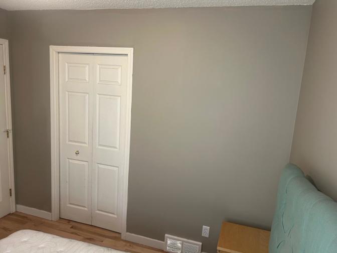 Etune's room