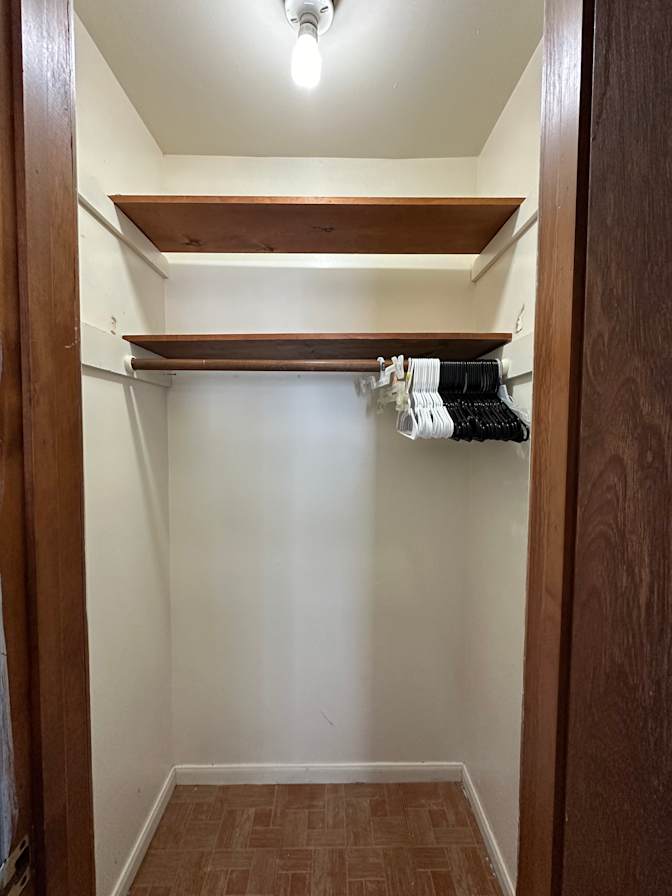 Lambert Guo's room