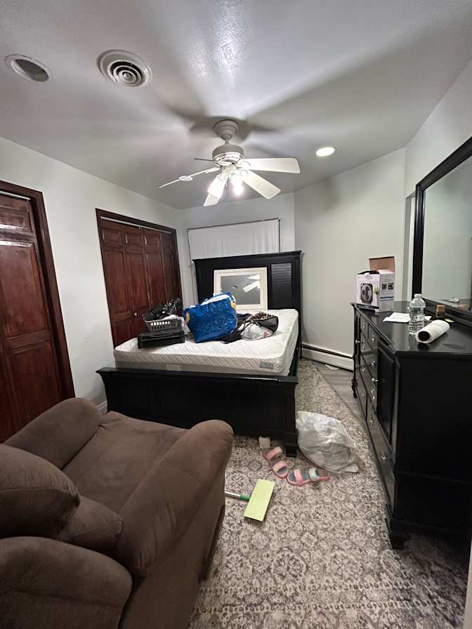 DEBBIE's room