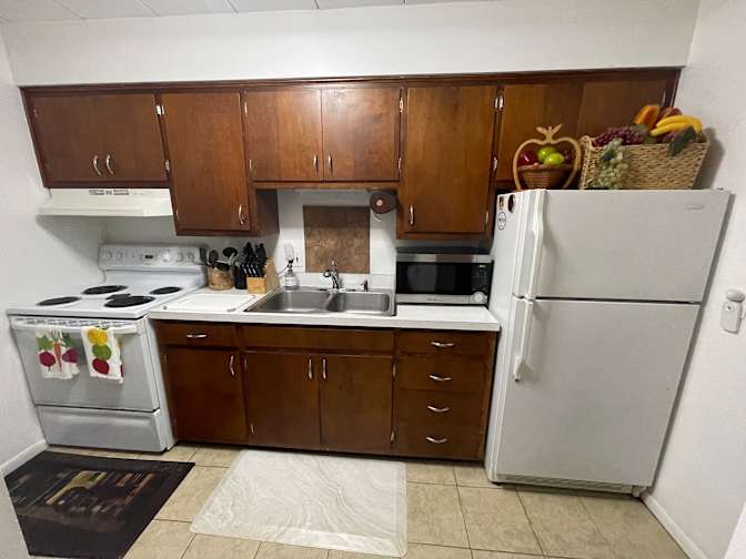 MikesView's room