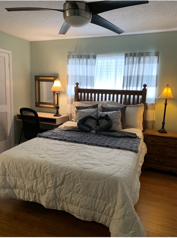 Travis Bloomfield's room