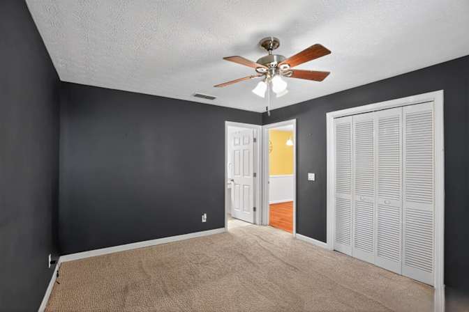 Alcove Rooms's room