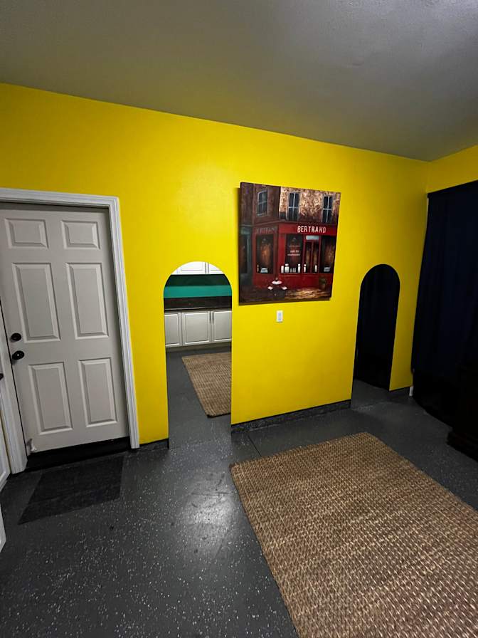 Fernando's room