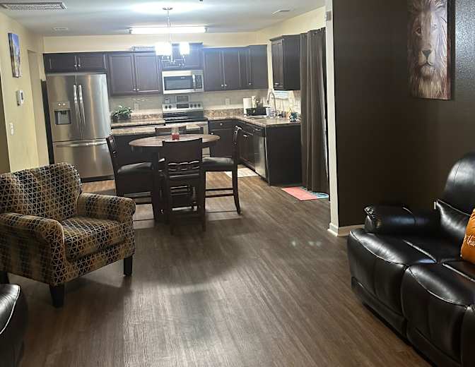 Brandon's Rooms available's room