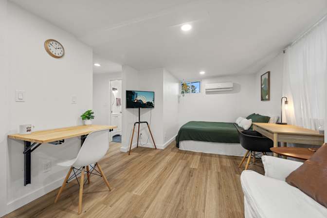 Jaz - The Sanctuary Properties's room