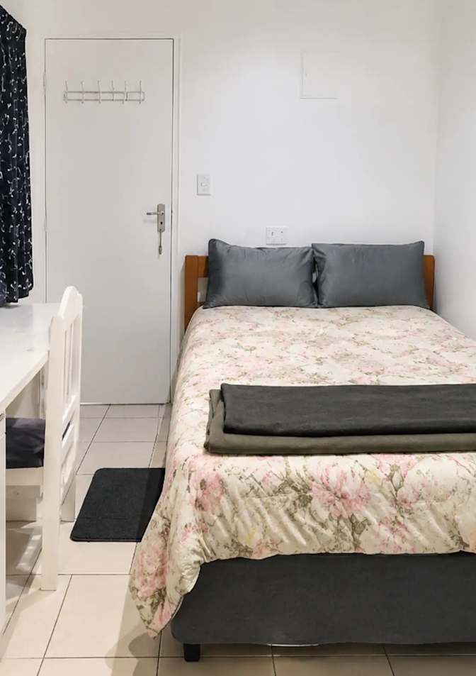 Samantha Davies's room
