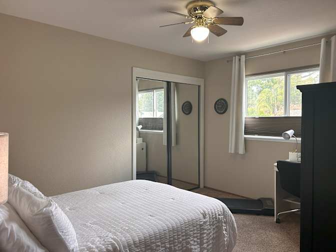 Stacie Eiras's room