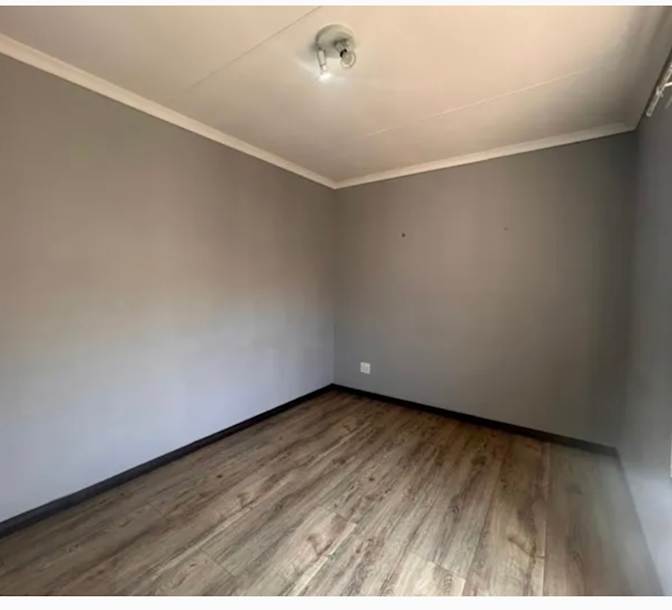 Thobile's room