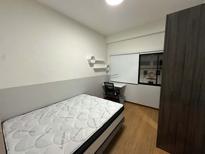 Aaron Woo Soon Yee's room