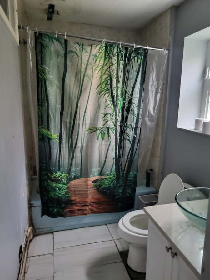 Eddy's room