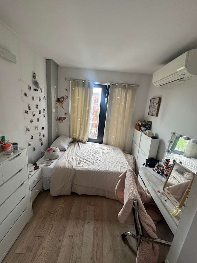 Diana's room