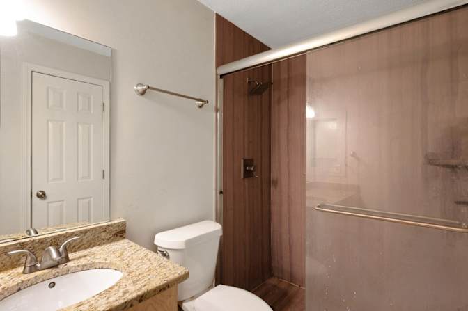Alcove Rooms's room