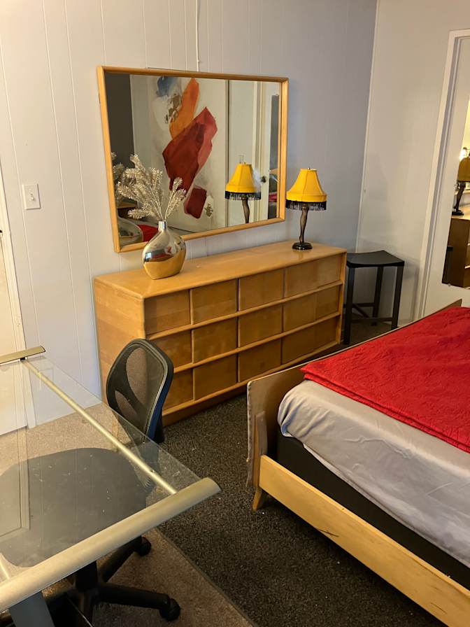 Howard's room