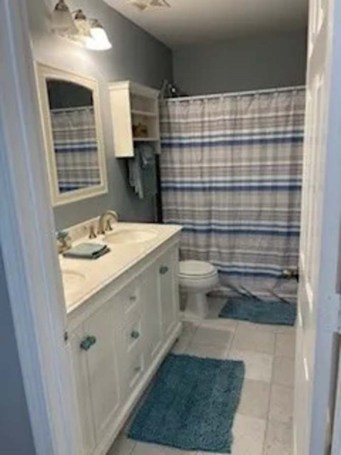 Alcove Rooms's room