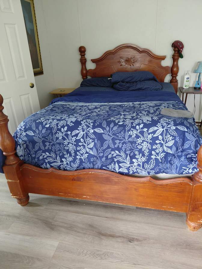 Lonnie's room
