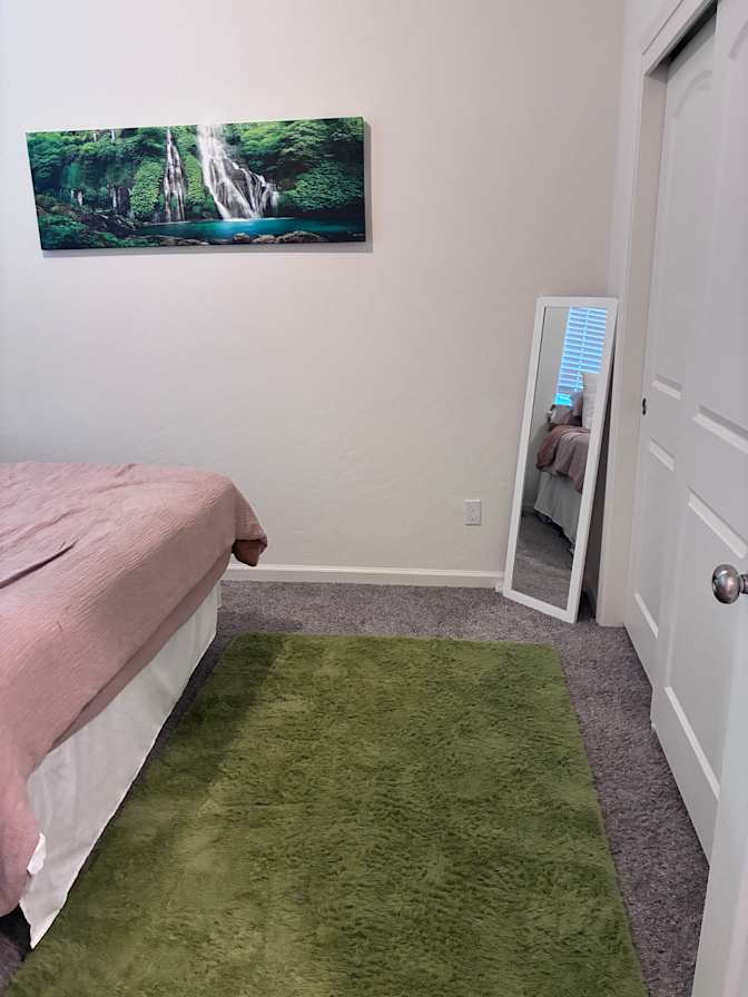 Gelline Galgana's room