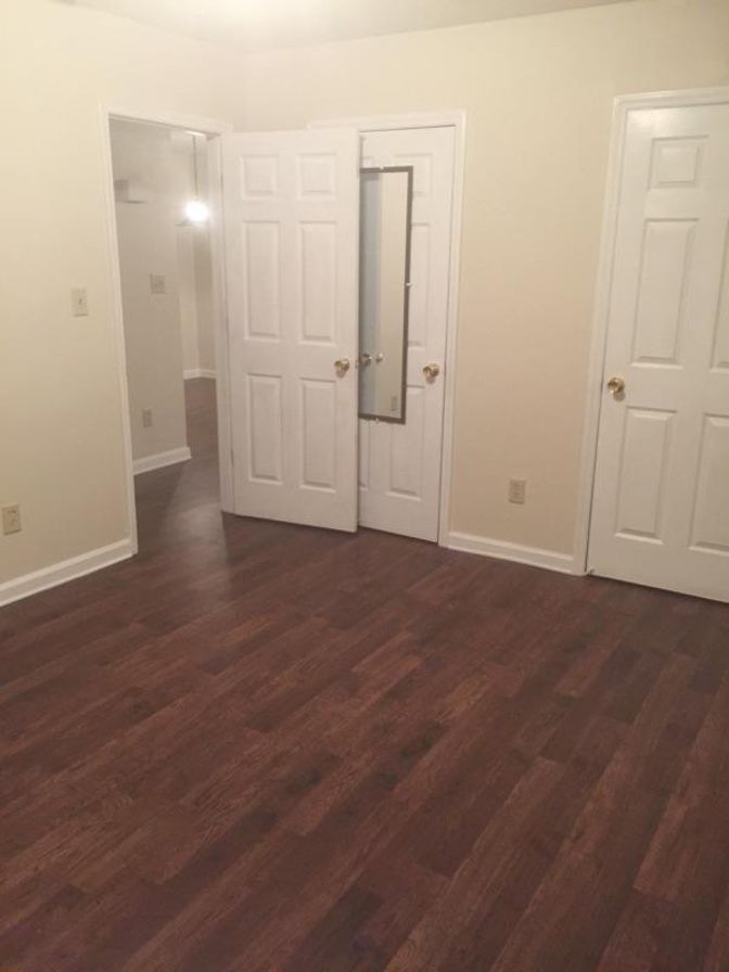 Dynelle's room