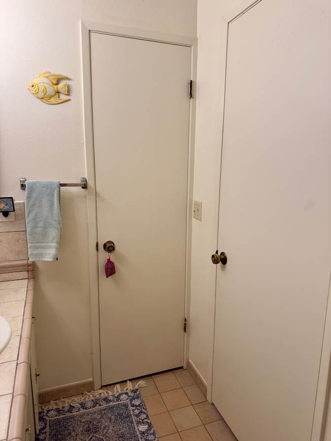 Liz's room