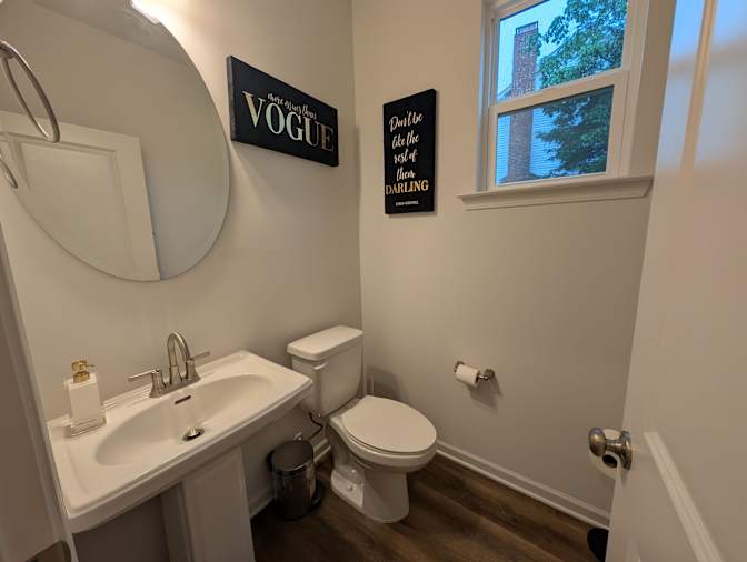 Alcove Rooms's room