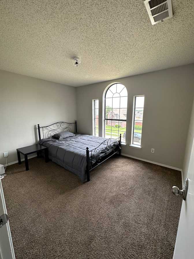 Ola's room