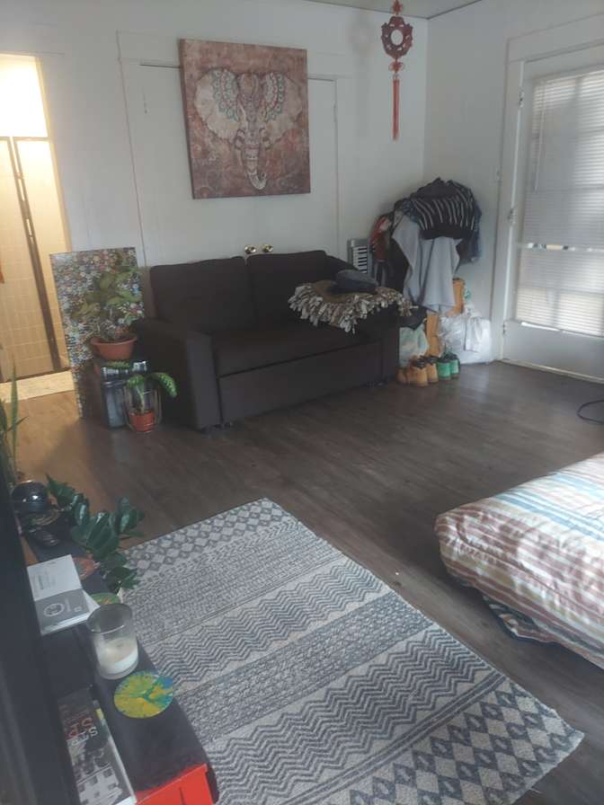 Tri's room