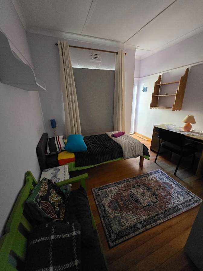 Green Point Tree House's room
