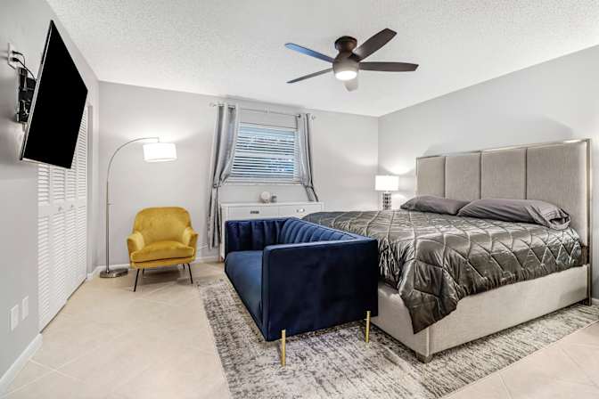 Darren's room