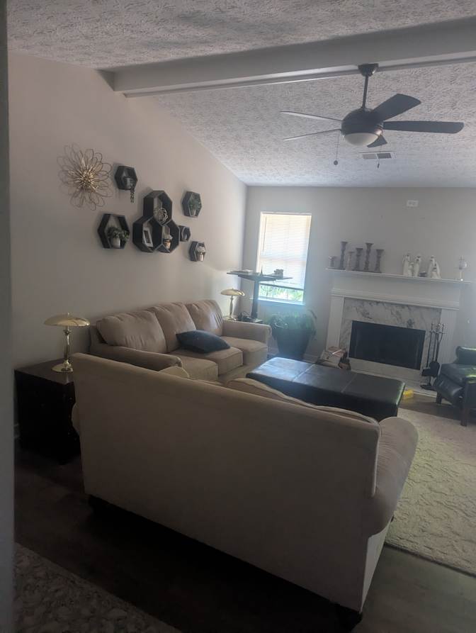 Lili's room