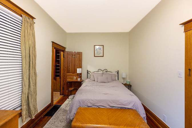 Ann Pickens's room