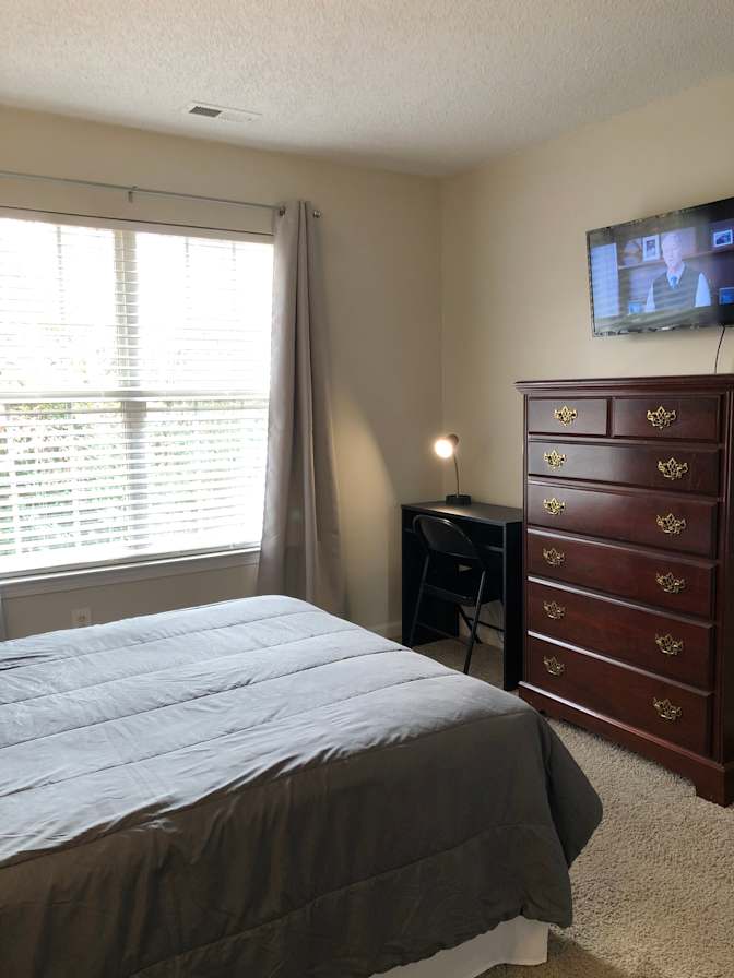 Carolina Realty Link's room