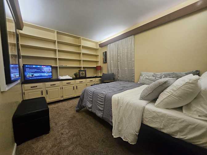 Floralhomesweethome's room