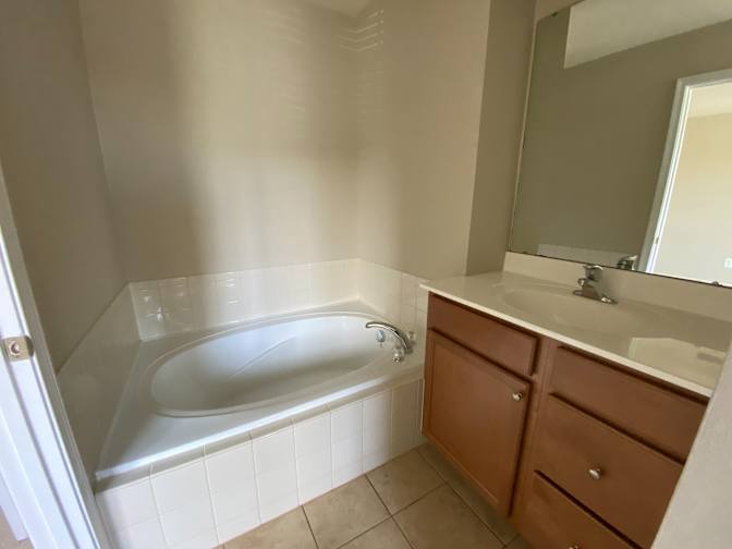 Alcove Rooms's room