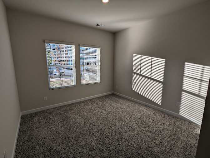 Alcove Rooms's room