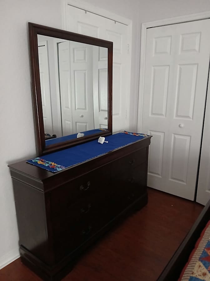 Zoya's room