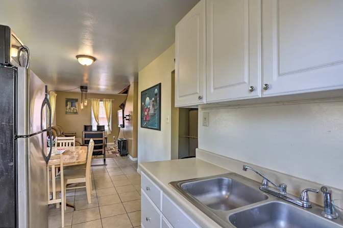 European Home - Roommate Needed's room