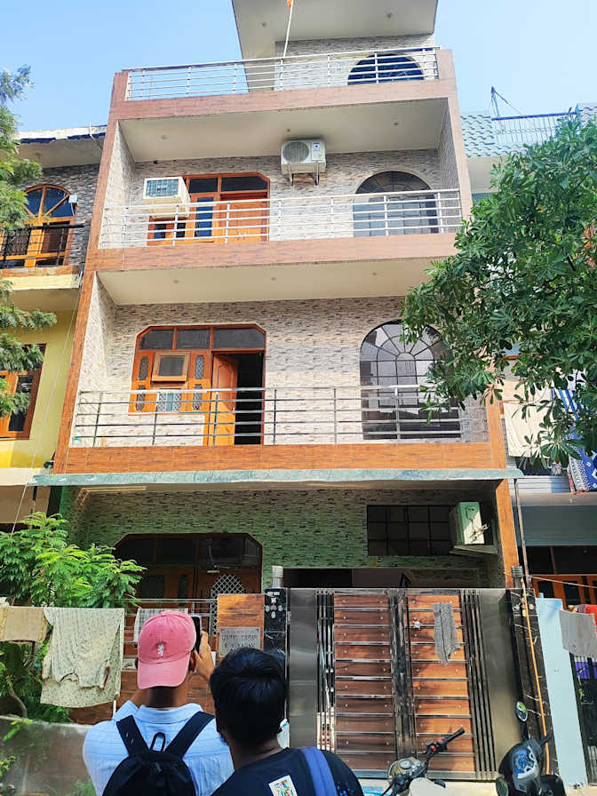 Amitesh's room